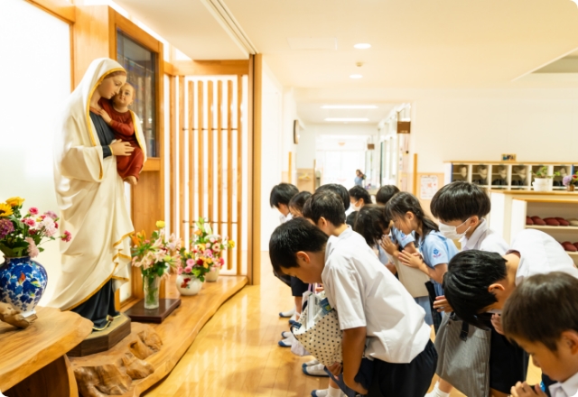 登校・お祈り